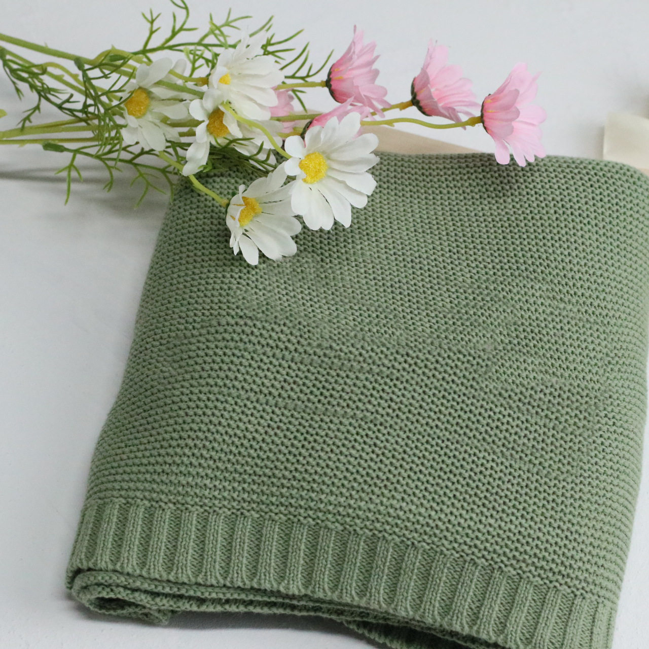 Nap Blanket Woven Embroidered Stroller Blanket Quilt Knitted Cotton Logo Warm and Soft Home