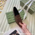 Single shoes brown
