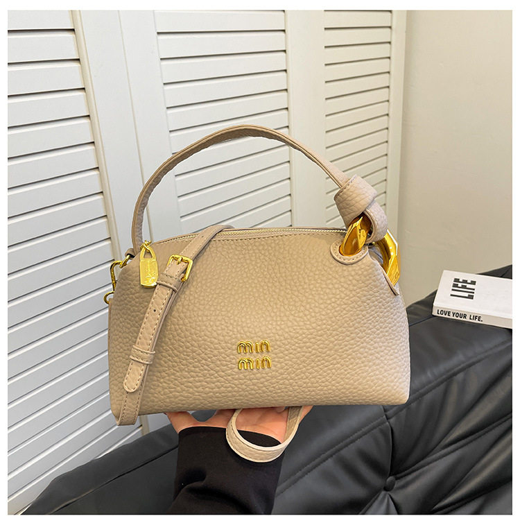 O1CN01o8ot8O2Cv5RCs3drW !!2217614678535 0 cib