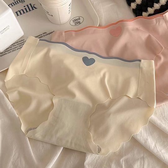 Simple New Love Seamless Ice Silk Naked Girls' Underwear Sexy Summer Mid-Waist Breathable Japanese Underwear for Women