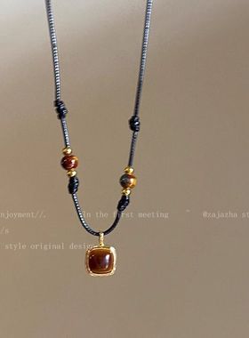 虎眼石编织皮绳项链秋冬雅丹新款百搭毛衣链复古风气质搭配