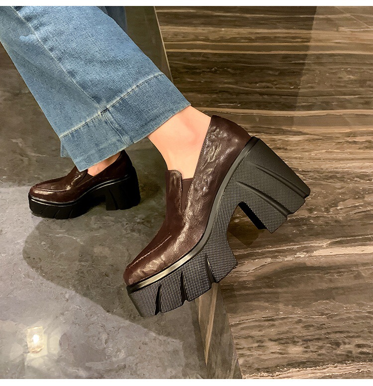 Giày lười nữ mũi nhọn gót thô 10cm đế xuồng da cừu thật — màu đen, Màu nâu