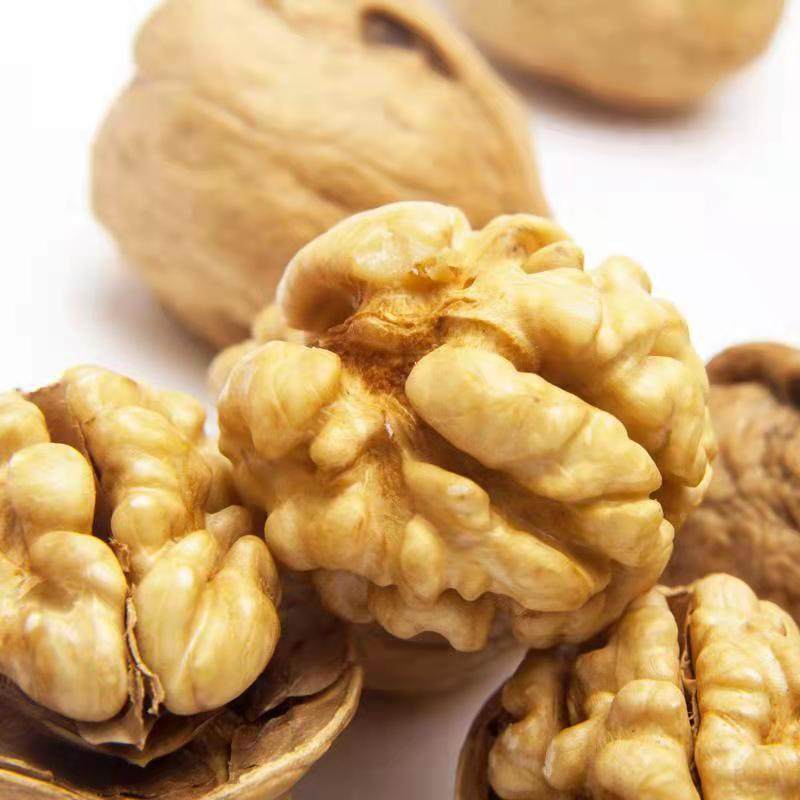 Xinjiang Paper-Skinned Open Cooked Walnuts Wholesale Delivery 500g Hand-Peeled Salt and Pepper Five-Spice Herbal Flavor Thin-Skinned Cooked Walnuts