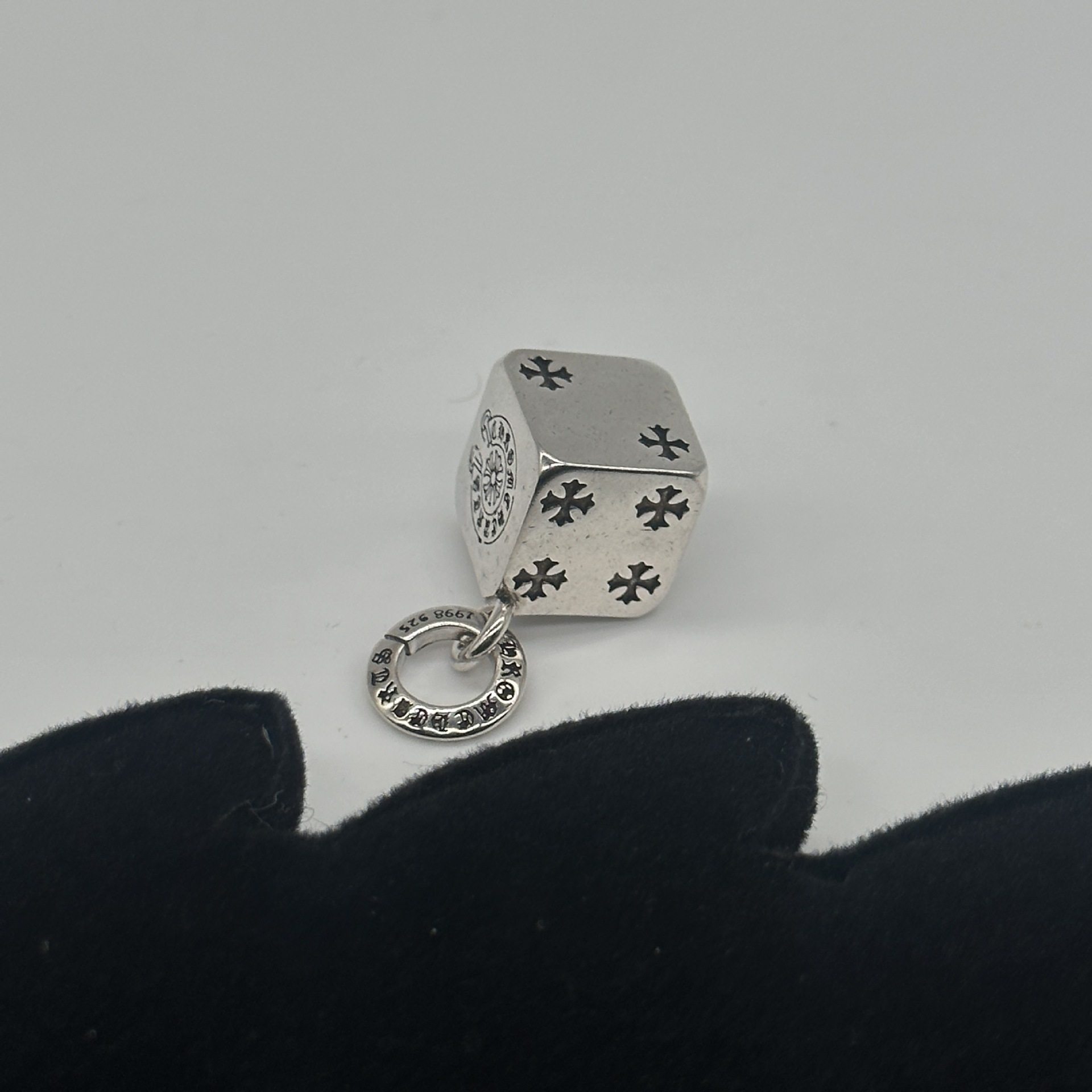 シングルペンダント 52