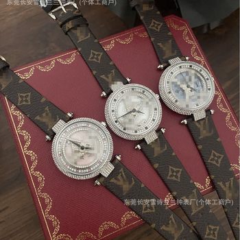 Light Luxury Diamond-Encrusted Women's Watch with Rotatable Dial, Exquisite High-End Niche High-End Leather Retro Presbyopic Women's Watch New