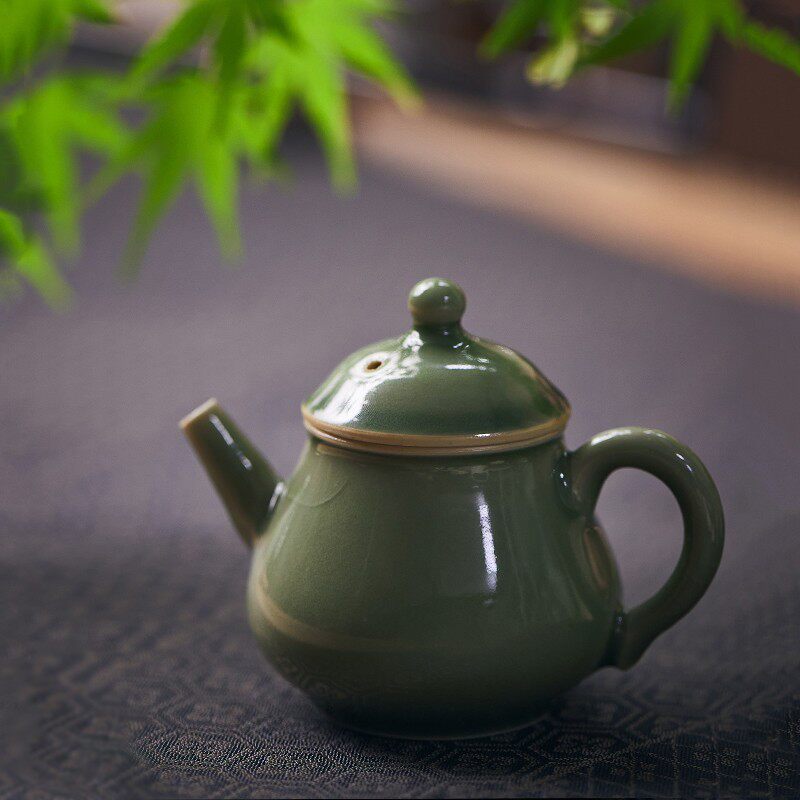 Фарфоровый чайник Chu Yue Kiln сливово-зеленого цвета, керамический чайник ручной работы, чистый керамический чайник с ручной росписью, чайный сервиз Кунг-фу Изображение 1