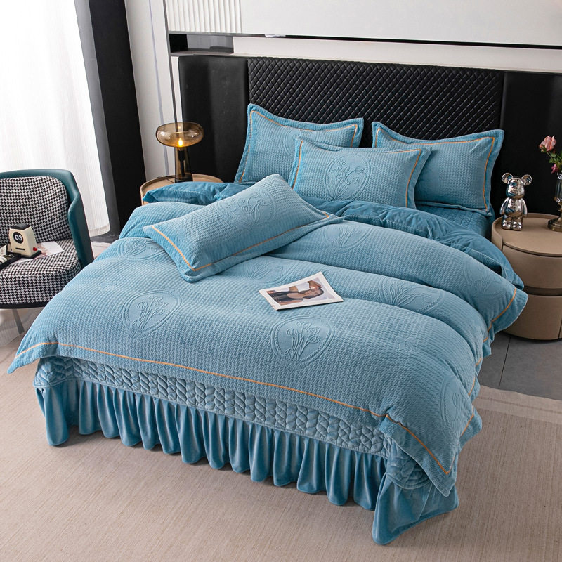 Winter thickened carved velvet milk velvet four-piece set coral velvet cotton bed cover bed skirt 4-piece set factory outlet