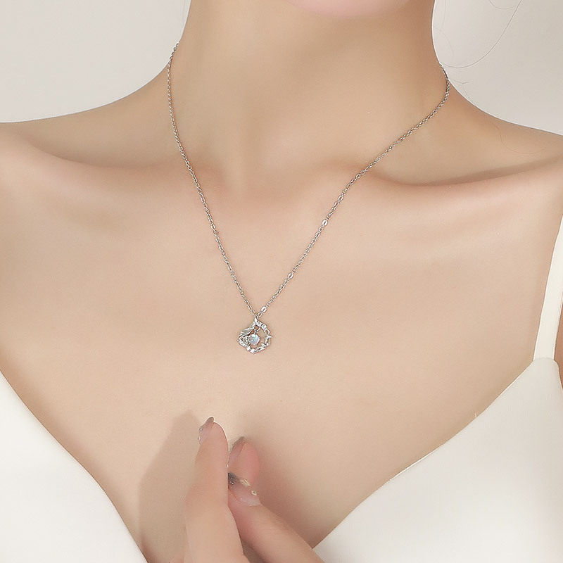 Blue eucalyptus and bird necklace women's all-match high-grade light luxury niche design fashion ins style temperament clavicle chain wholesale