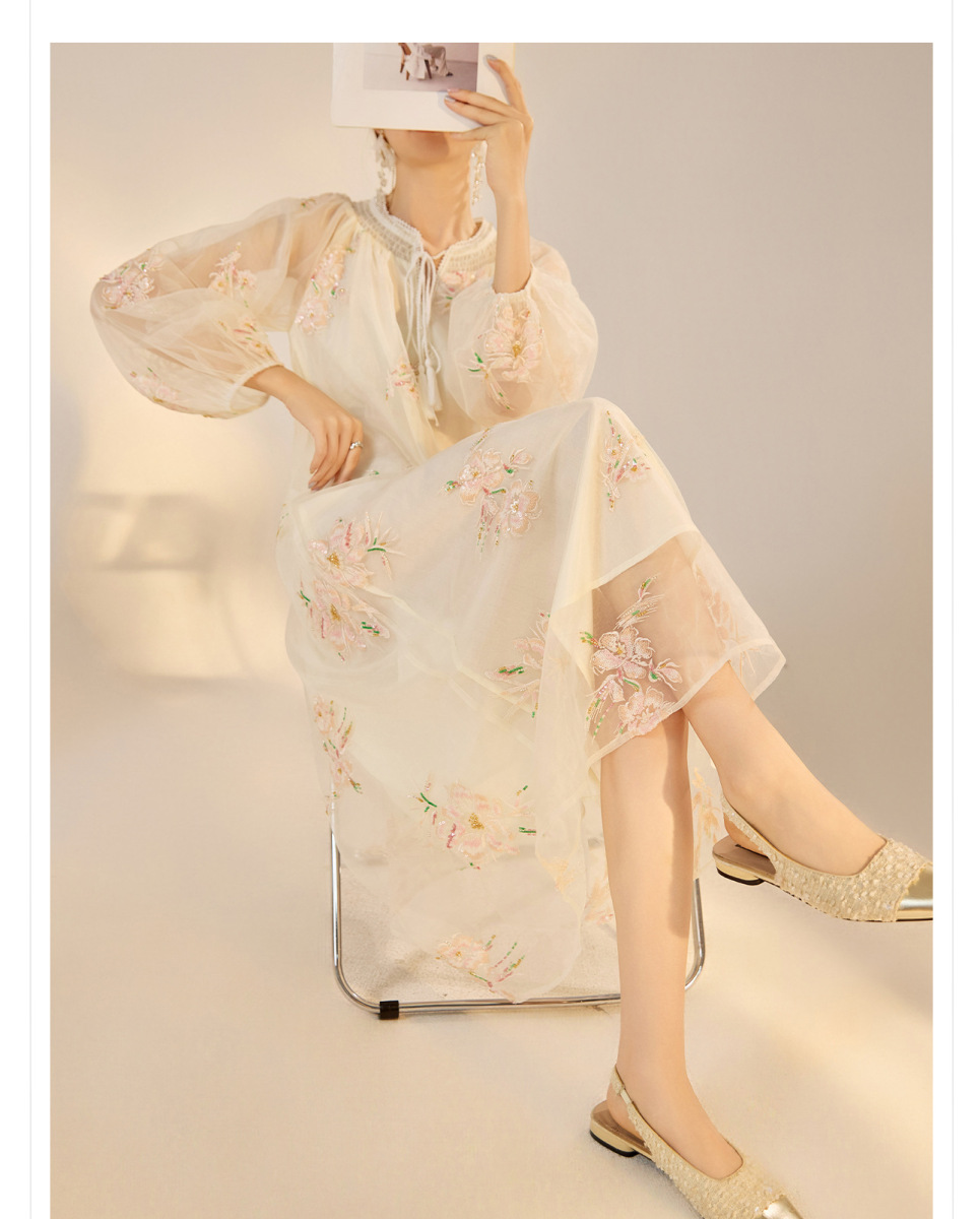 Đầm maxi nữ dài tay họa tiết hoa thêu dáng xòe rộng — Màu mơ