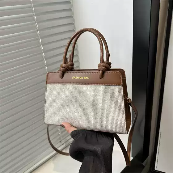 Korean Style Casual Handbag Women's 2025 New Fashionable Western Style Texted Crossbody Bag Splicing Niche Design Saddle Bag