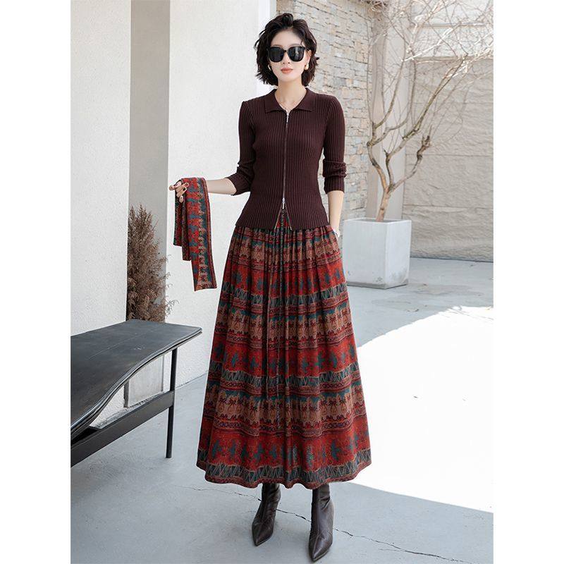 High-End Fashionable and Age-Reducing Suit 2026 Autumn New Slimming Knitted Top Loose Skirt Two-Piece Set