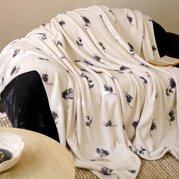 Autumn and Winter Thickeneded Fashionable Warm Accessible Luxury Wedding Modern Style Yuning Velvet Blanket Lunch Break Sofa Leisure Blanket