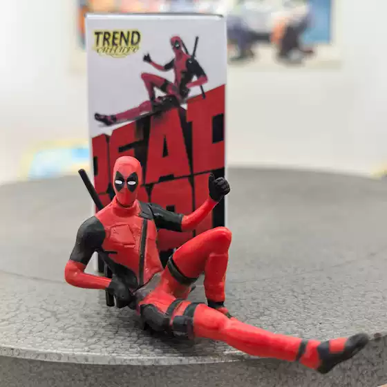 Avengers Mini Deadpool Car Ornament Lying down Figure with Sign, Looking Back Pose, Sitting Deadpool Desktop Ornament