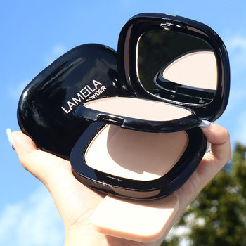 Clear double-layer powder cake waterproof lasting oil control makeup makeup concealer not stuck powder dry and wet dual-purpose repair honey powder cake