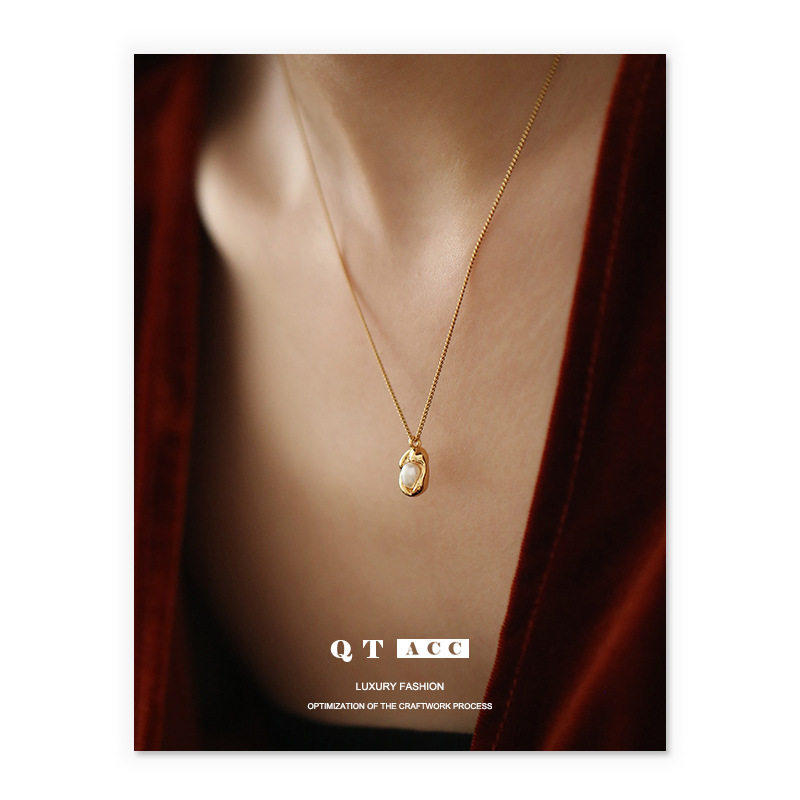 Brass plated 18K real gold French style light luxury elegant simple versatile pea natural pearl pendant necklace for women