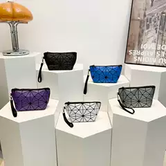 Cross-border 2024 Summer New Portable Cosmetic Bag Korean Style Rhombic Geometric Cosmetic Bag Simple Wrist Bag Clutch Bag