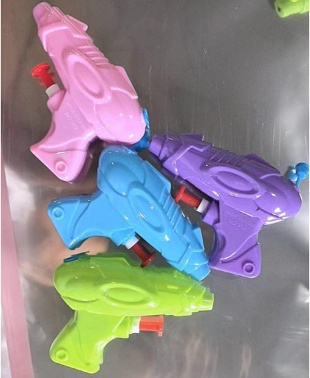 夏季儿童水枪跑男沙滩户外戏水大容量抽拉式迷你喷水枪打水仗玩具