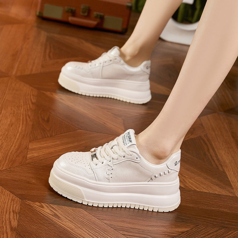 Giày sneaker nữ chunky đế dày trắng phong cách thể thao — Lông nguyên chất, Bạc