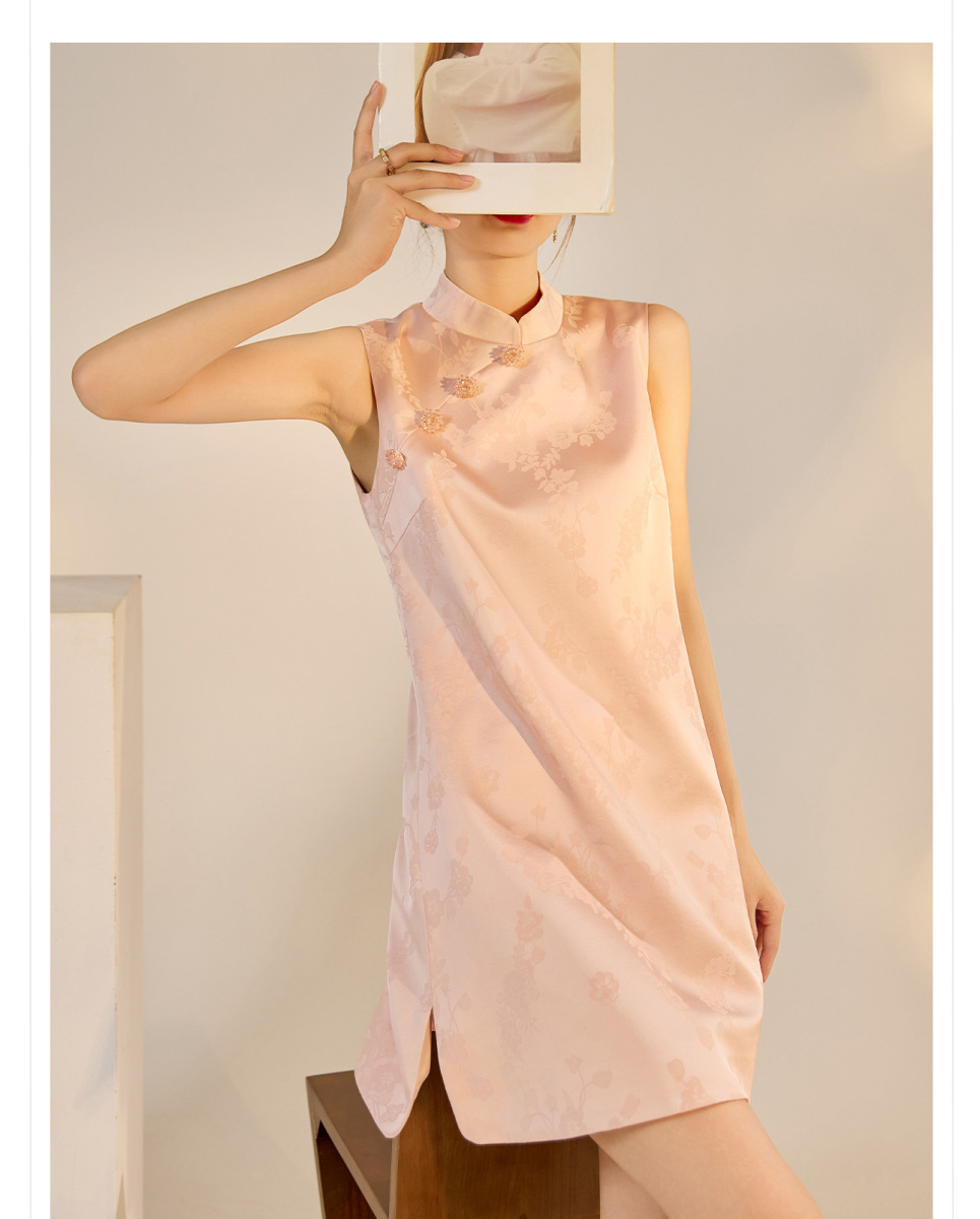 Đầm chữ A nữ cổ đứng thêu hoa cao cấp dáng suông — Phấn phủ Peach Mist (giao hàng trong 7 ngày)