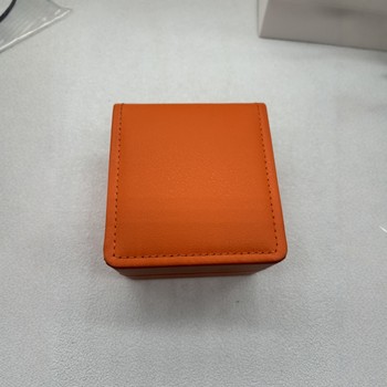 Gift box watch packaging box flip leather square watch box wholesale in stock jewelry box display