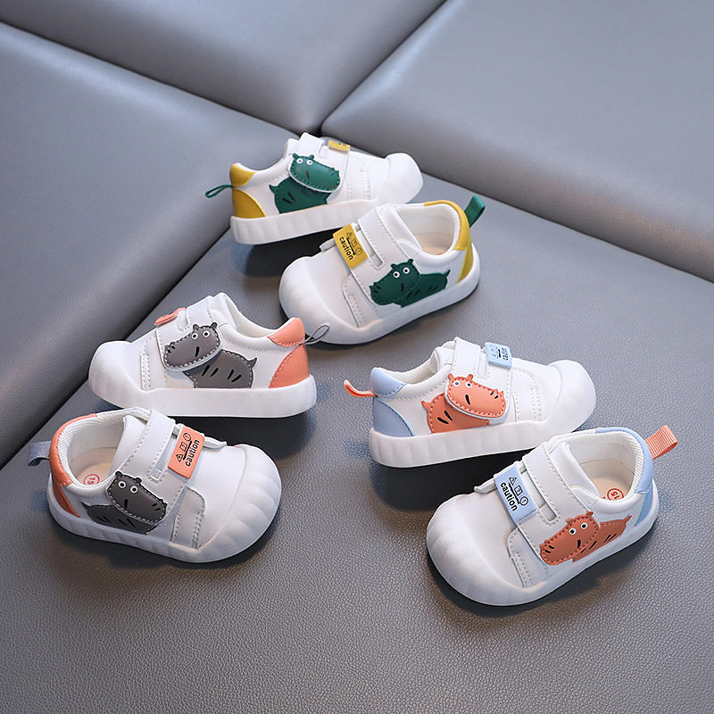 Xiao Liu Bao Spring and Autumn 1-2 Years Old Waterproof Leather Toddler Shoes Infant Non-slip Soft Bottom White Shoes for Boys and Girls