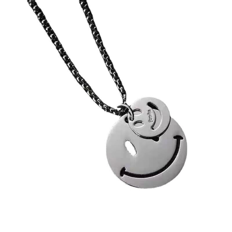 Titanium steel necklace men's fashion brand all-match clavicle chain light luxury niche design high-end Cuban pendant neck chain accessories