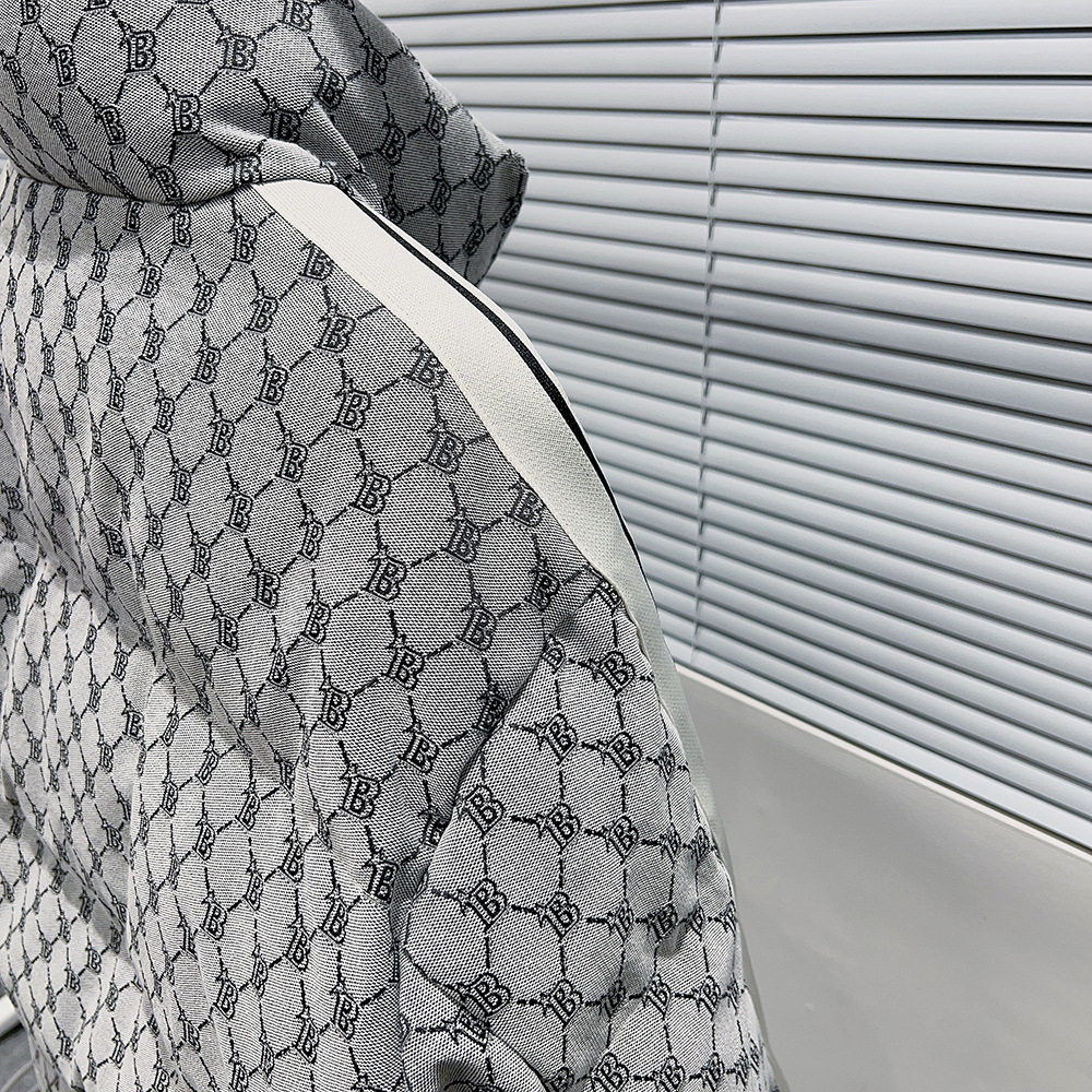 2025 Men's Stand-Up Collar Gray Jacquard down Jacket Stylish Design down Coat in Stock