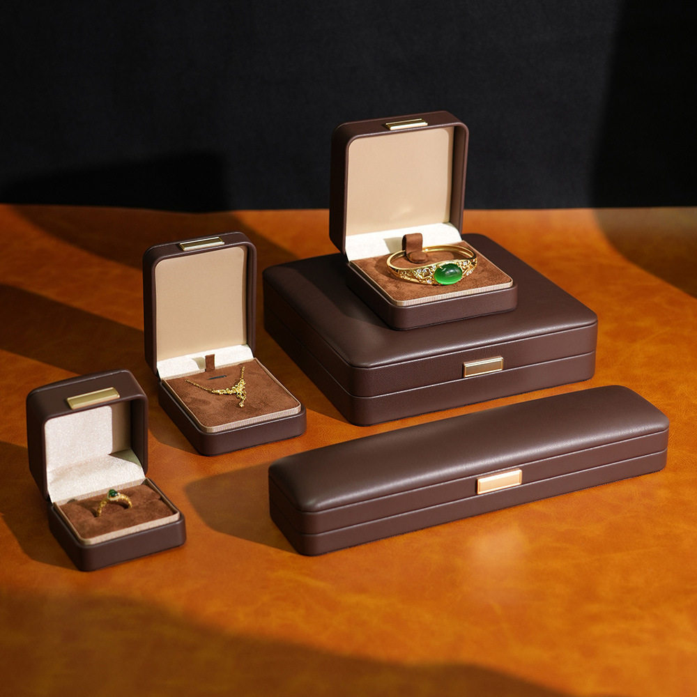 Gold Label Pu Leather Jewelry Packaging Box Proposal Ring Box Gold Necklace Box Jewelry Packaging Box Source Factory Wholesale