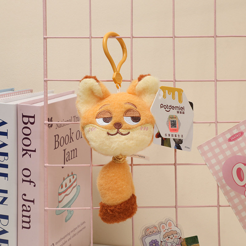 正版迪士尼草莓熊挂件史迪仔公仔毛绒玩偶朱迪尼克钥匙扣背包挂饰