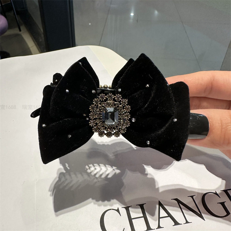Black bow clip for women 2023 new large plush hairpin back head design shark clip hair accessories