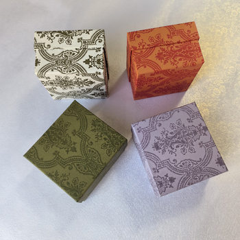 Only Looking for In-Stock Models, Various Styles and Colors of Vintage Jewelry Packaging Boxes, Birthday Gift Boxes, Lid-And-Bottom Watch Boxes Wholesale