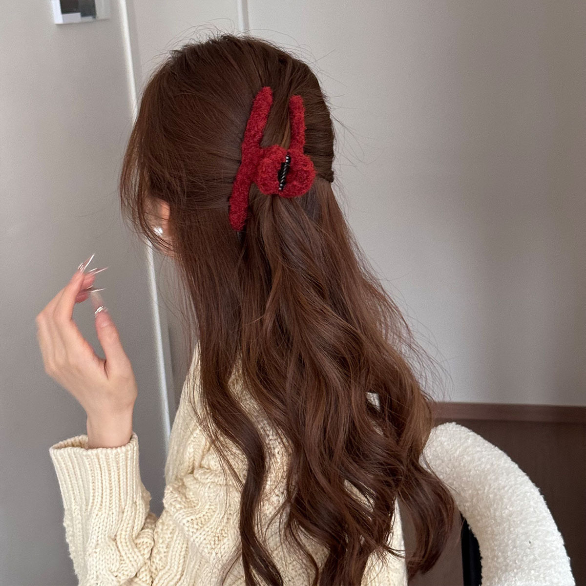 Korean Simple Autumn and Winter Plush Pure Color Hairpin New Half-Tied Hair Ball Head Elegant Elegant Shark Clip Hair Accessories