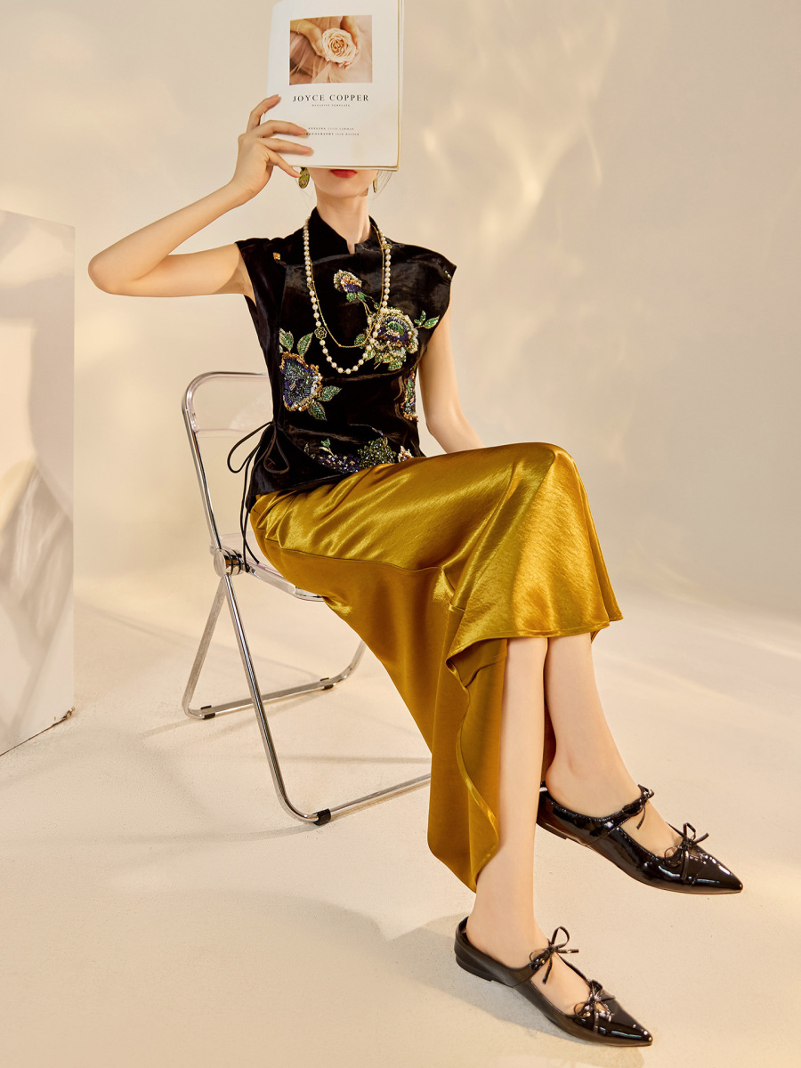 Áo vest nữ dáng gile thêu sequin chất liệu tơ tằm phối polyester — Áo Vest Vàng Đen (Giao Hàng Ngay), Áo Vest Vàng Đen (Giao Hàng Trong 7 Ngày)