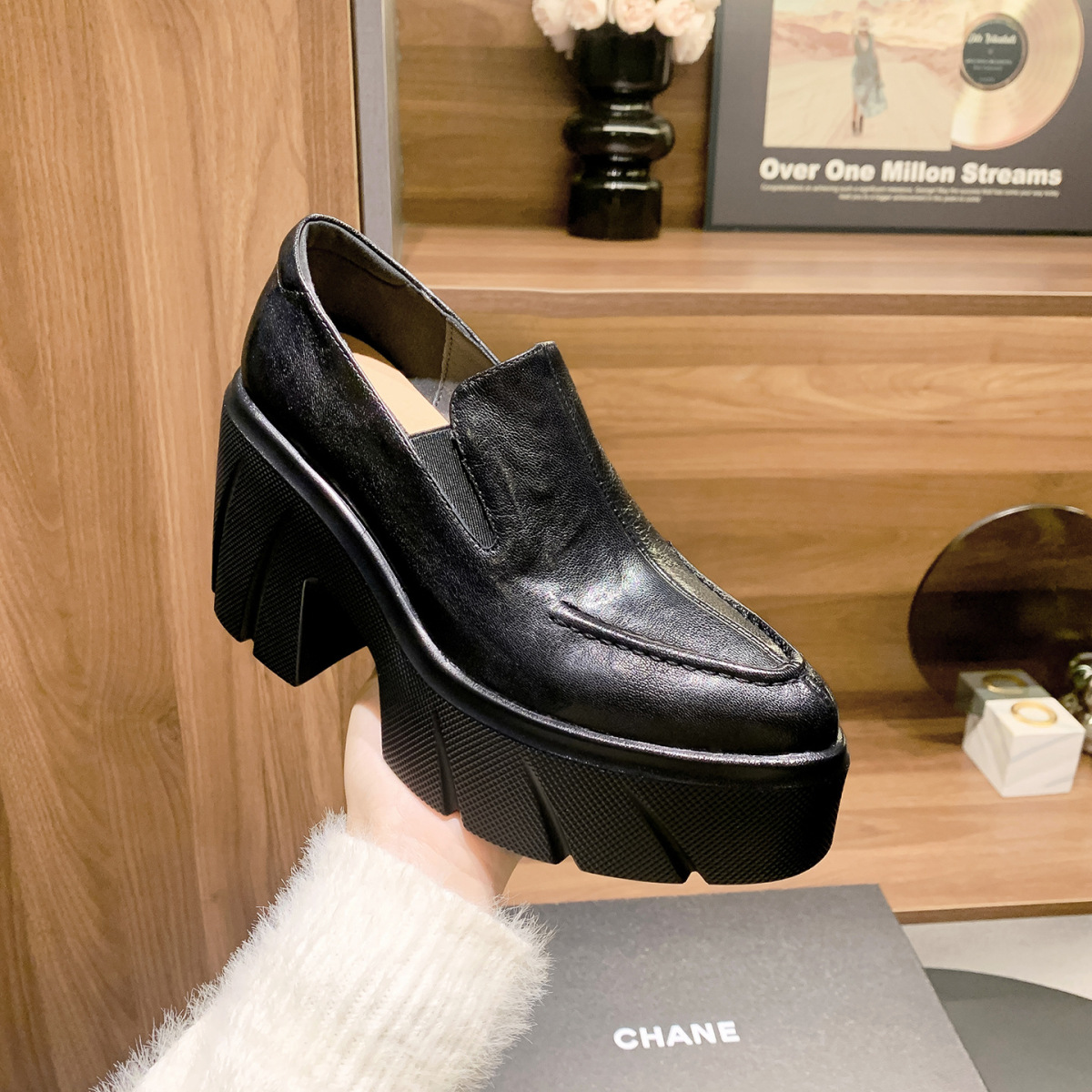 Giày lười nữ mũi nhọn gót thô 10cm đế xuồng da cừu thật — màu đen, Màu nâu