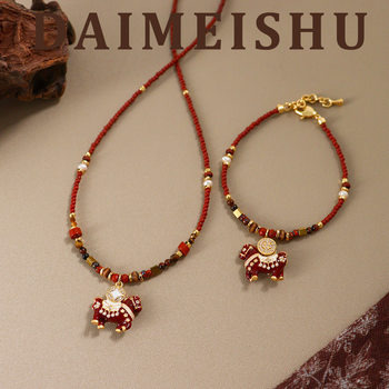 Original Fashionable and Exquisite Red Oil Dripping Pony Pendant Necklace with Light Luxury and High-End Clavicle Chain for Women