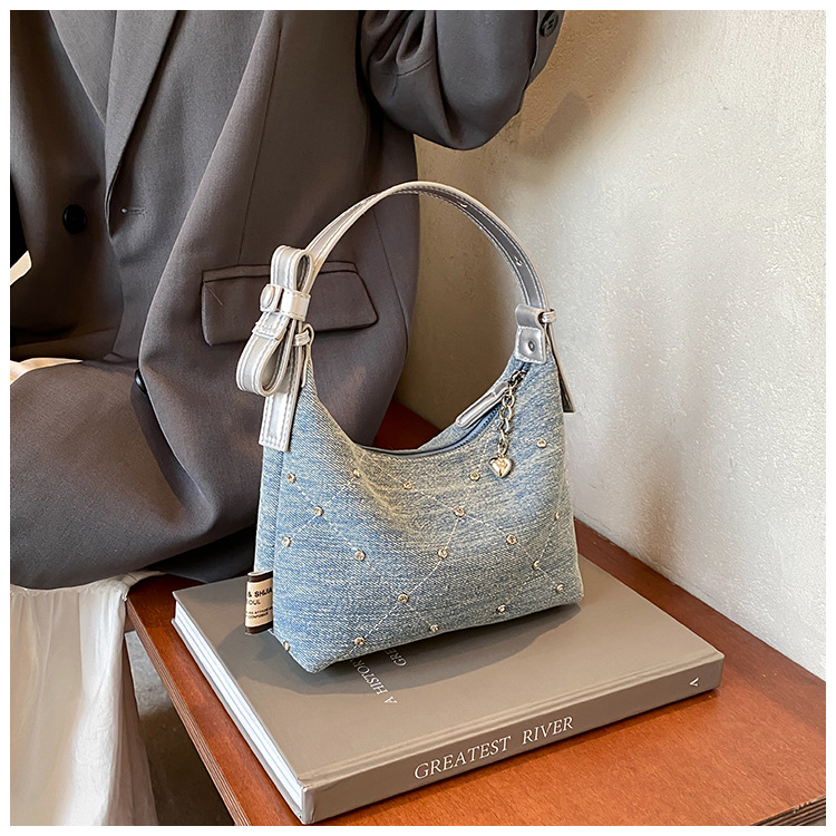 O1CN01p2hNQb1yV4GPD2yRK !!2212088006583 0 cib