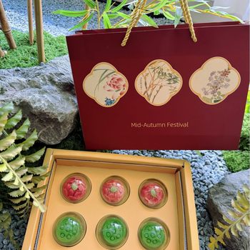 Mid-Autumn Mooncake Gift Box Lotus Seed Paste Matcha Red Bean Date Paste Peach Skin Pastry Direct from Manufacturer