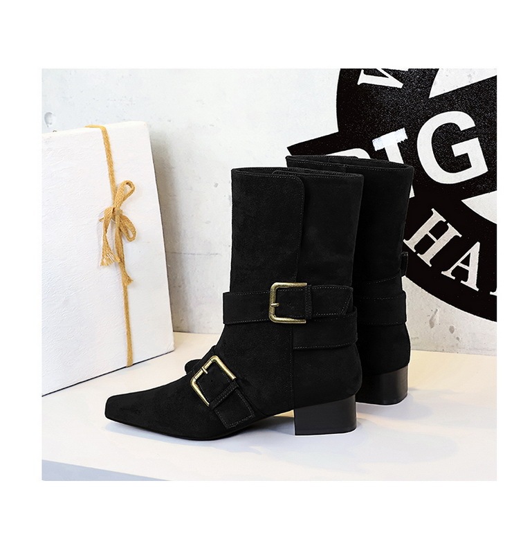 Boot nữ cổ trung mũi vuông khóa thắt lưng gót vừa phong cách retro — màu đen, nâu đậm, quả mơ