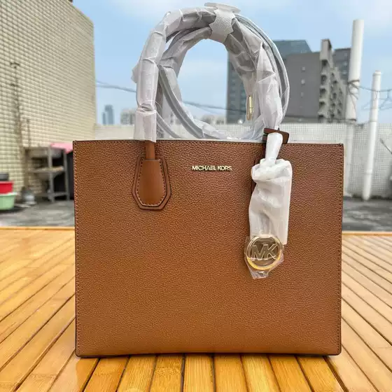 2024 M Large Old Flower Tote Bag Handbag Women's Cowhide Casual All-match One-shoulder Crossbody Bag