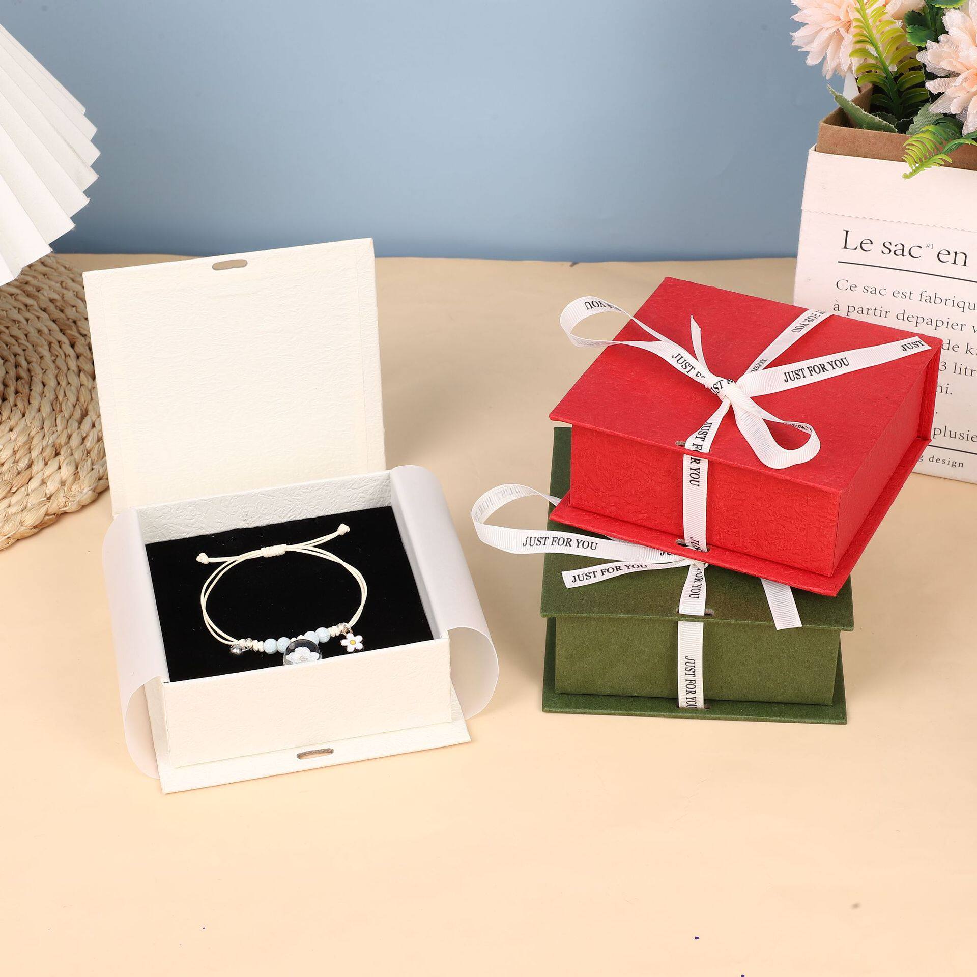 Online Red Book jewelry flip box necklace bracelet cosmetics gift gift box jewelry packaging storage display box