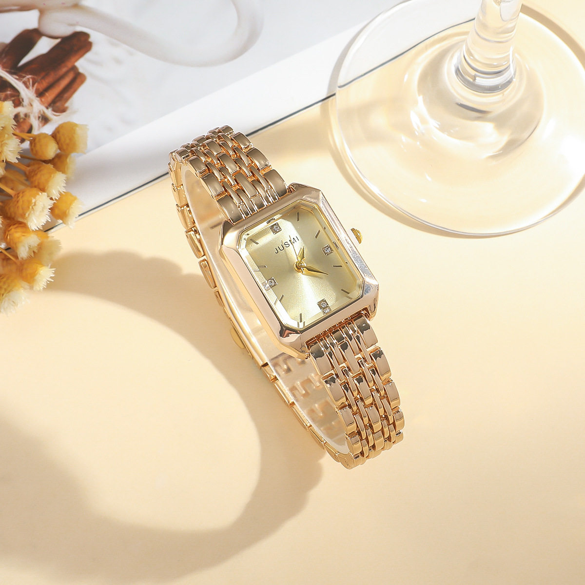 Fashionable New Square Dial Diamond Scale Women's Steel Band Quartz Watch Guilu S04442