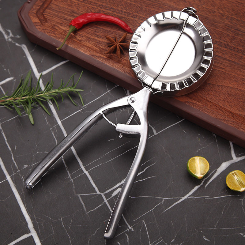 Factory wholesale stainless steel dumpling household press dumpling mould kitchen automatic dumpling wrapper gadgets