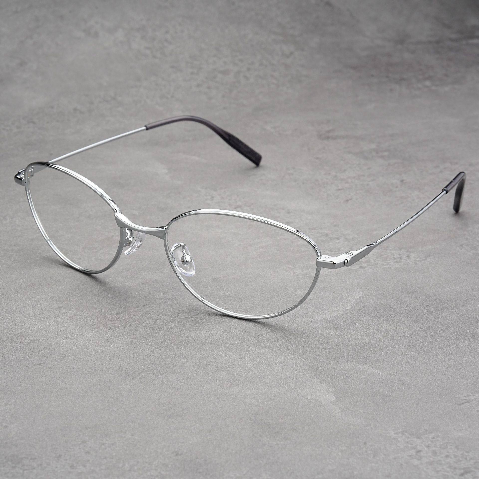 Old Qian Feng Cat's Eye Frame Metal Frame Fade Women's Ultra Light Oval Frame Plain Mirror Optical Frame for Myopia