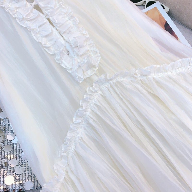 Đầm maxi nữ không tay cổ chữ V phối ren tùng xòe — Màu be