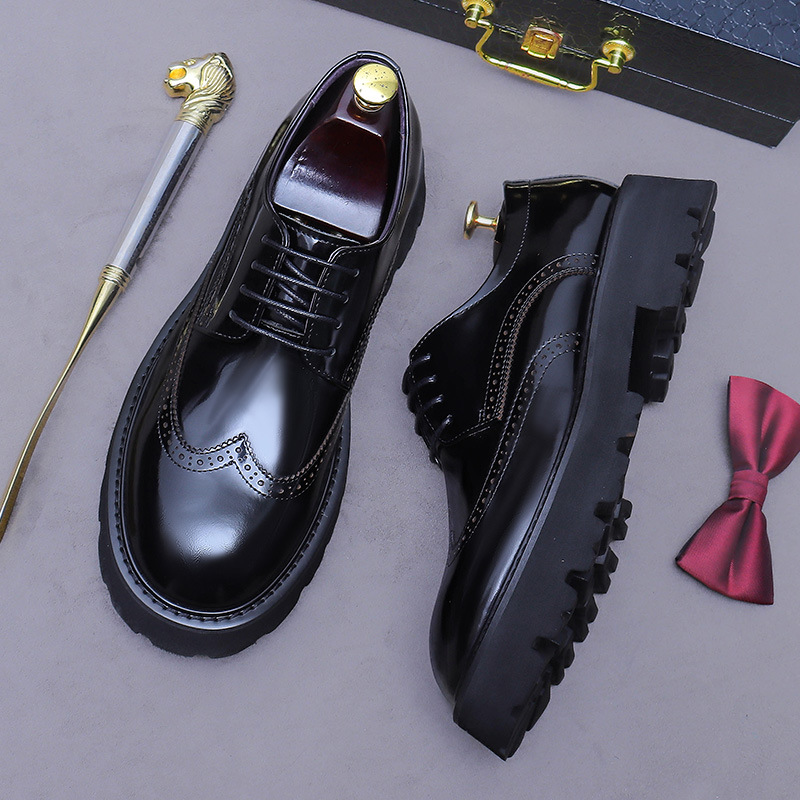 Giày Da Nam Chất Liệu Da Bò Mũi Tròn Họa Tiết Hoa Đế Cao