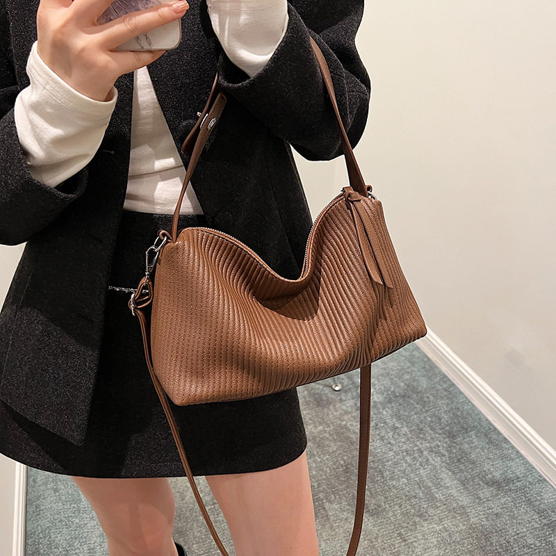 复古手提小包包女2025新款秋冬时尚小方包级质感小众休闲肩包,淘宝优惠券,粉丝福利购,淘宝优惠卷