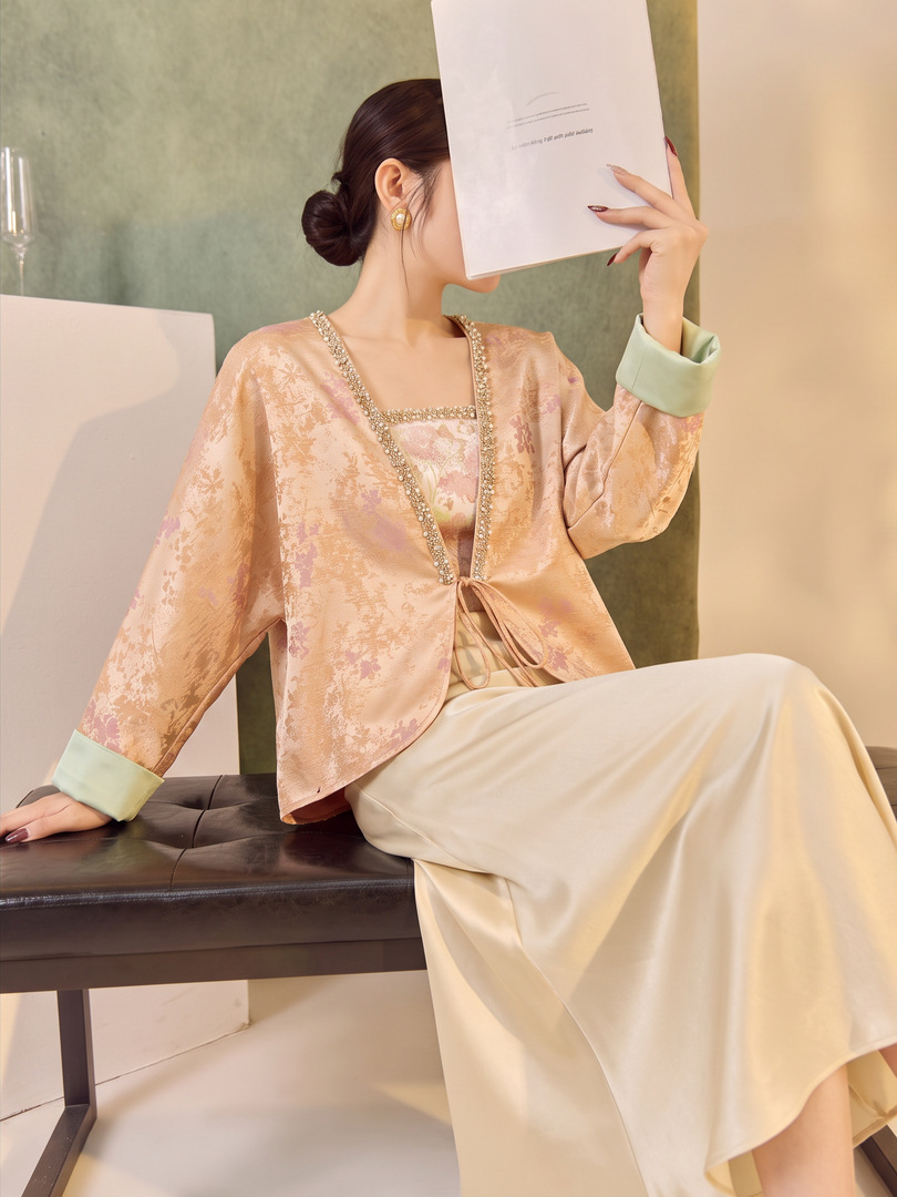 Bộ đầm nữ hai mảnh áo khoác cardigan dài tay buộc dây kèm váy hai dây dáng đuôi cá — Áo khoác (giao hàng trong 7 ngày), Váy hai dây (giao hàng trong 7 ngày), Bộ sản phẩm (giao hàng trong 7 ngày)