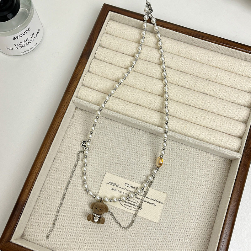 植毛ヒグマパールラブネックレス