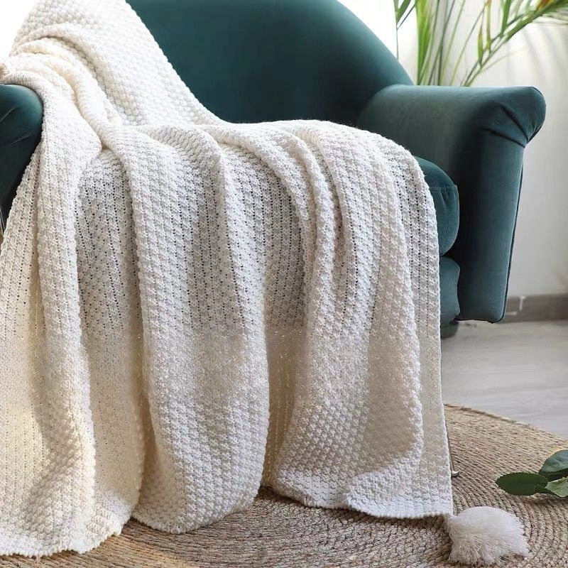 Nordic Style Sofa Blanket Office Nap Blanket Tassel Knitted Ball Wool Casual Air Conditioning Small Blanket