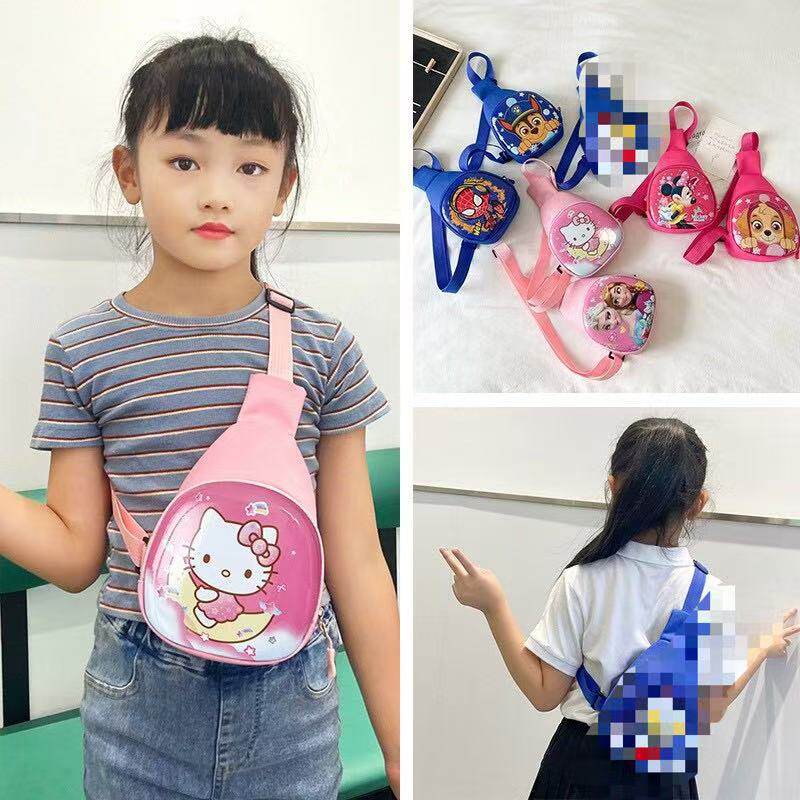 กระเป๋าคาดอกเด็กแบบใหม่สุดสร้างสรรค์ กระเป๋าแมสเซนเจอร์เนื้อแข็งลายการ์ตูน ของใช้เสริมสำหรับการเดินทางกลางแจ้ง กระเป๋าสะพายใบเล็ก นำเข้าจากต่างประเทศ